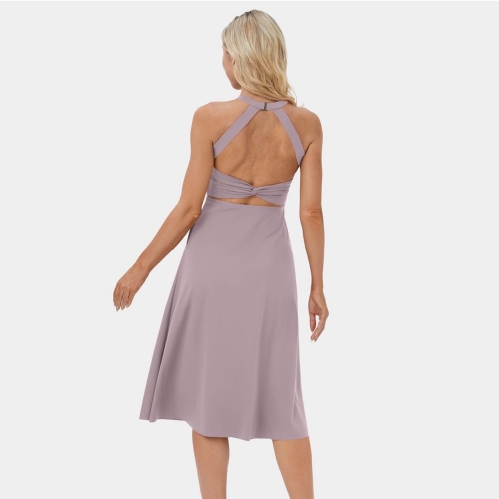 HALARA - NWT Backless Cut Out Twisted Side Pocket Split Midi Casual Dress